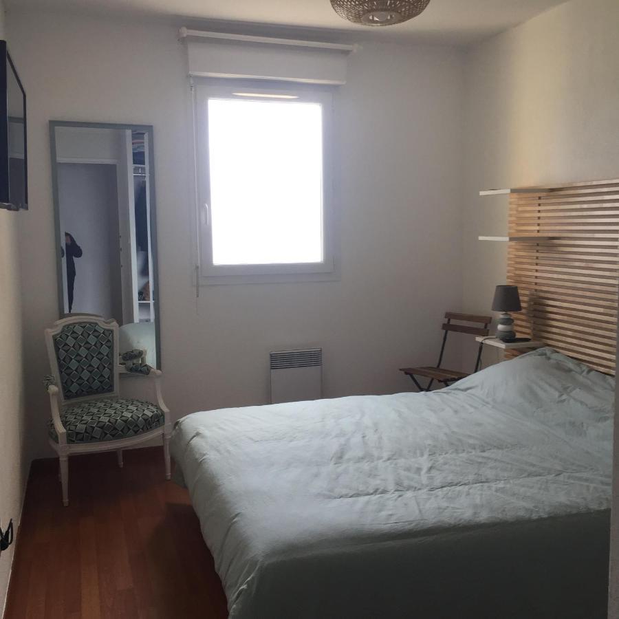T3 Classe 3 Etoiles Vue Avec Terrasse ,plage 2 Minutes A Pied Apartment Ajaccio (Corsica)